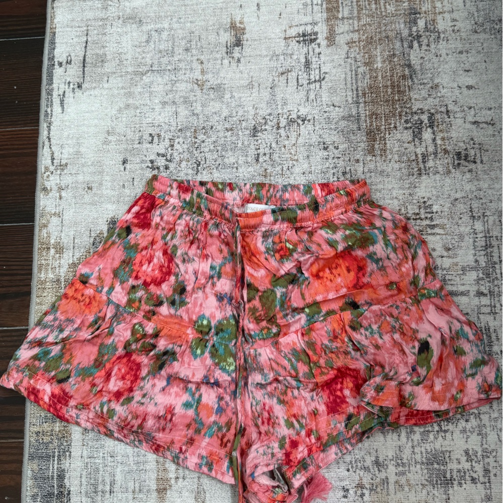 size small floppy colorful shorts